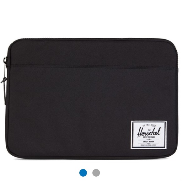 Herschel Supply Company Accessories - Herschel Supply Co. Anchor 13 Sleeve in Black